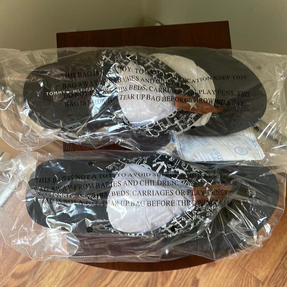 Tommy Hilfiger flip flops